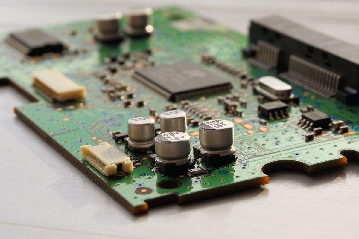 Micro PLCs & logic controllers